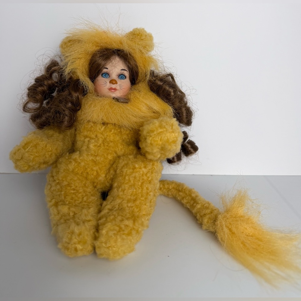 Marie Osmond Baby Cowardly Lion Tiny Tot Doll #5174 + COA